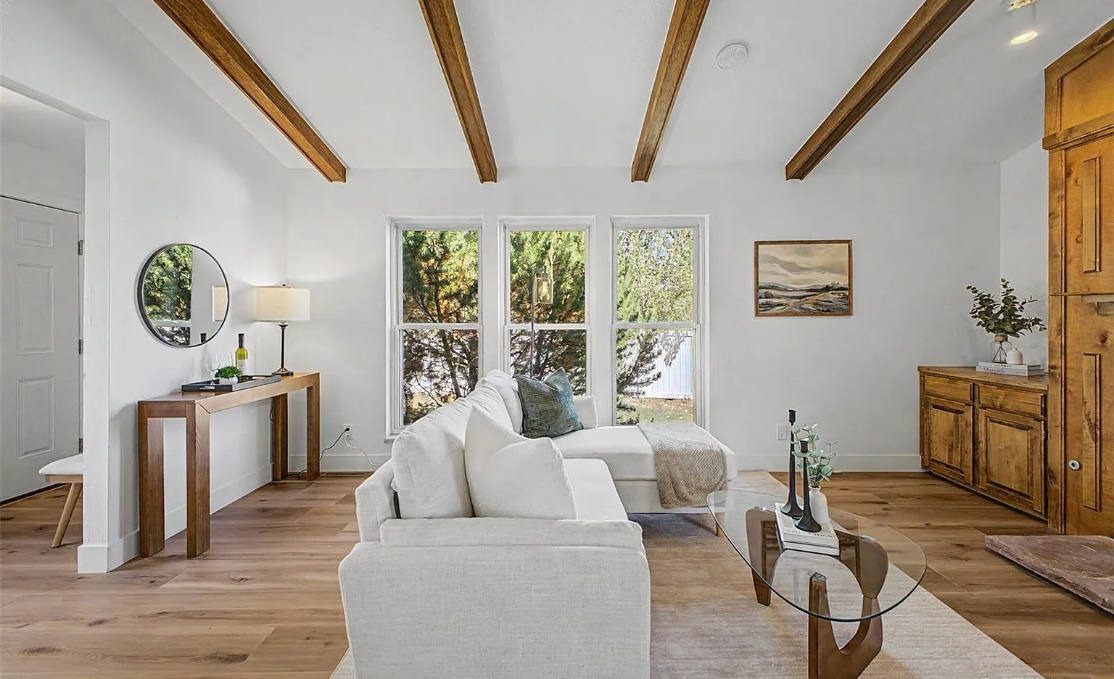 Beamed Living Room — Basic Staging