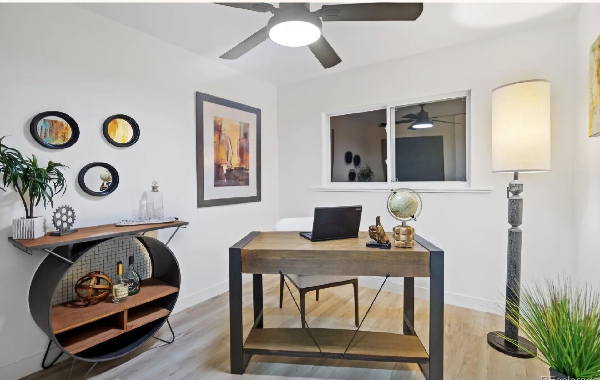 Office — Deluxe Staging